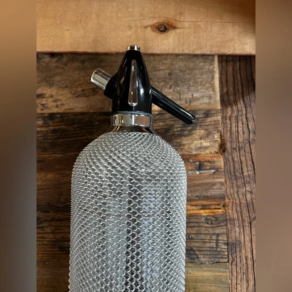 Vintage Classic Soda Siphon Seltzer Glass Bottle with Wire Mesh